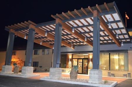 西城贝斯特韦斯特套房酒店