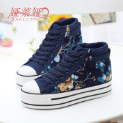 Yalaiya designer shoes the Korean version of the tide is high and thick floral casual canvas shoes at the end of the students ' flat women's shoes