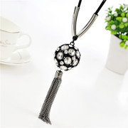 Good fall/winter sweater chain long pendant necklace women fashion Joker decoration accessories vintage jewelry pendant