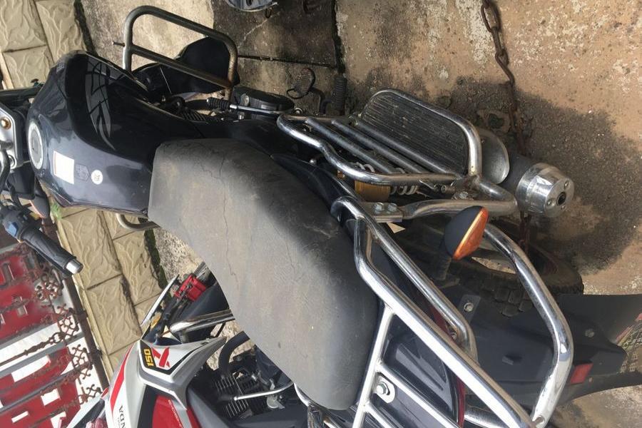 【第一次拍卖】无牌旧二轮摩托车 不限购不限购