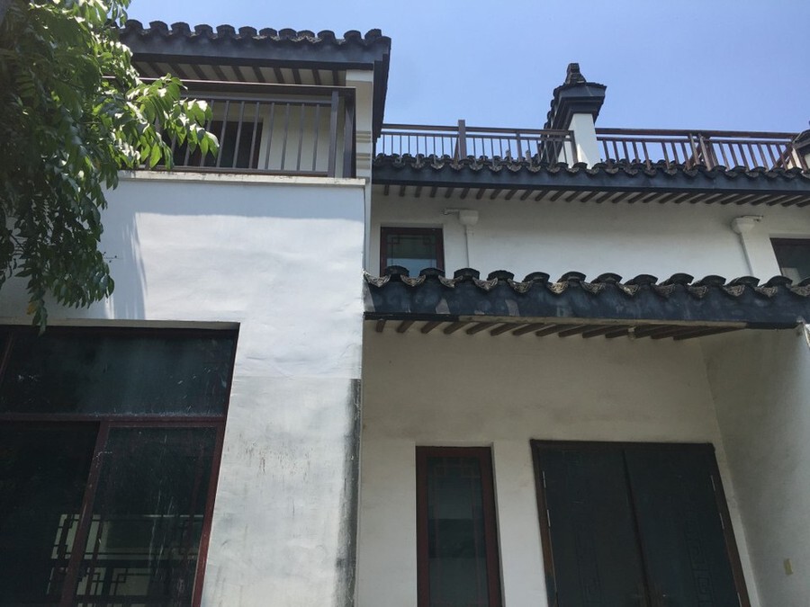 杭州市富阳区受降镇九龙大道233号银溪九龙一号冬梅坊8-4号房