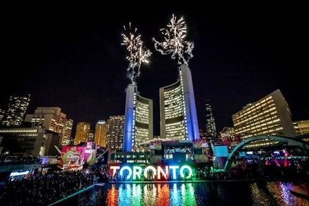 多伦多市中心三层楼联排别墅