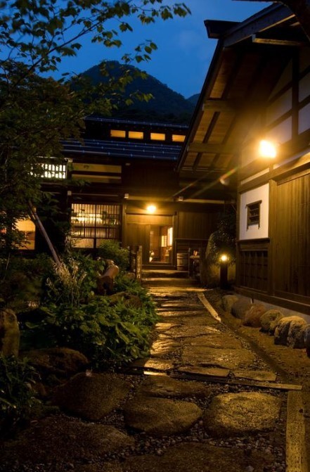 山里草冈日式旅馆