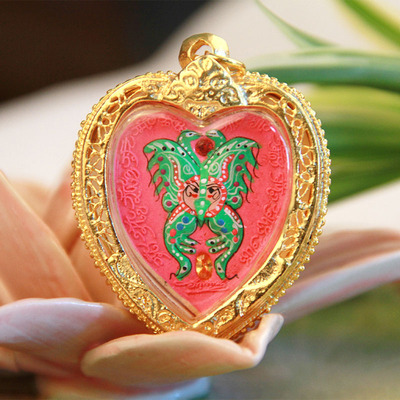 082泰国恭请纯手工佛牌蝴蝶人缘鸟