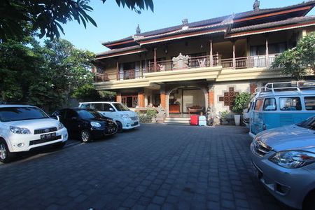 塔曼阿贡酒店