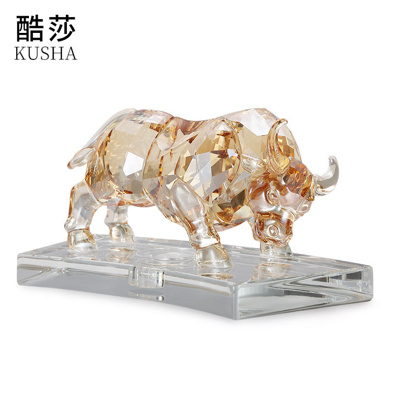 水晶招财牛摆件让我的车内饰变得超有仪式感