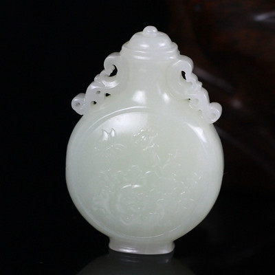 省级玉雕大师刘卫东作品和田玉羊脂玉宝瓶挂件 重58.573克