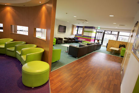 新港大学村公寓(校园住宿)