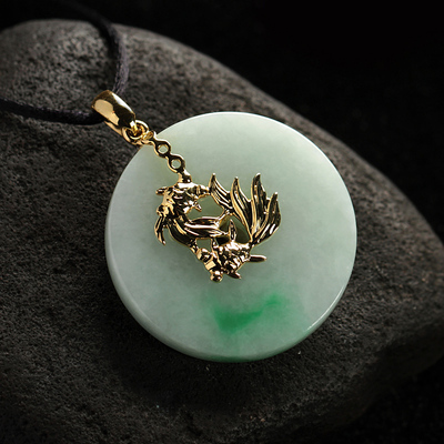 楼上楼 糯种飘绿18k金镶嵌平安怀古翡翠挂件 市场价8760