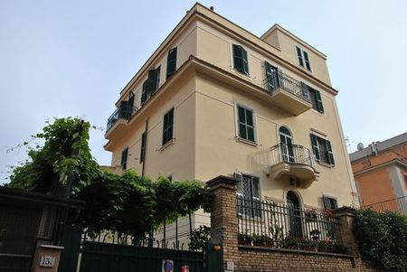 佩菲利罗萨家庭旅馆