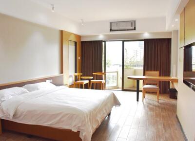 湛江市南海宾馆商务大床房