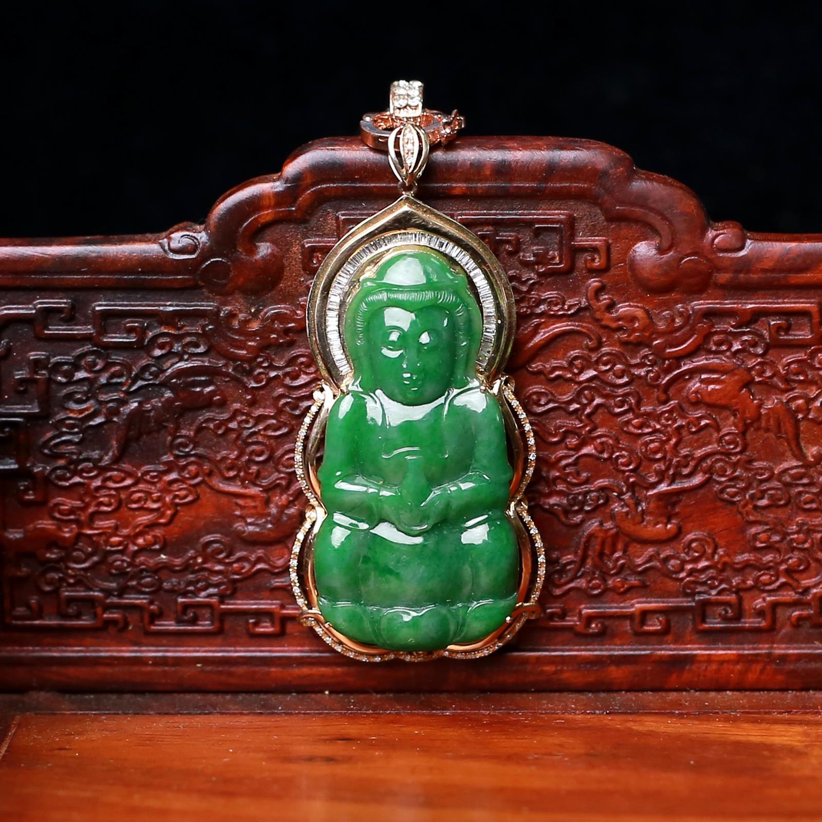 18k金豪华镶嵌缅甸翡翠糯种满绿观音17.82克