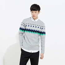 美特斯邦威2015秋装新款男前胸几何提花长袖毛衫吊牌价239元