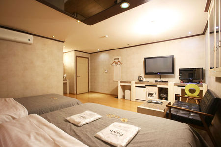 奥斯特酒店