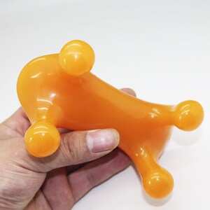 蜜蜡按摩狗黄色蜜腊狗经络动力虎 穴位手动按摩器全身按摩工具