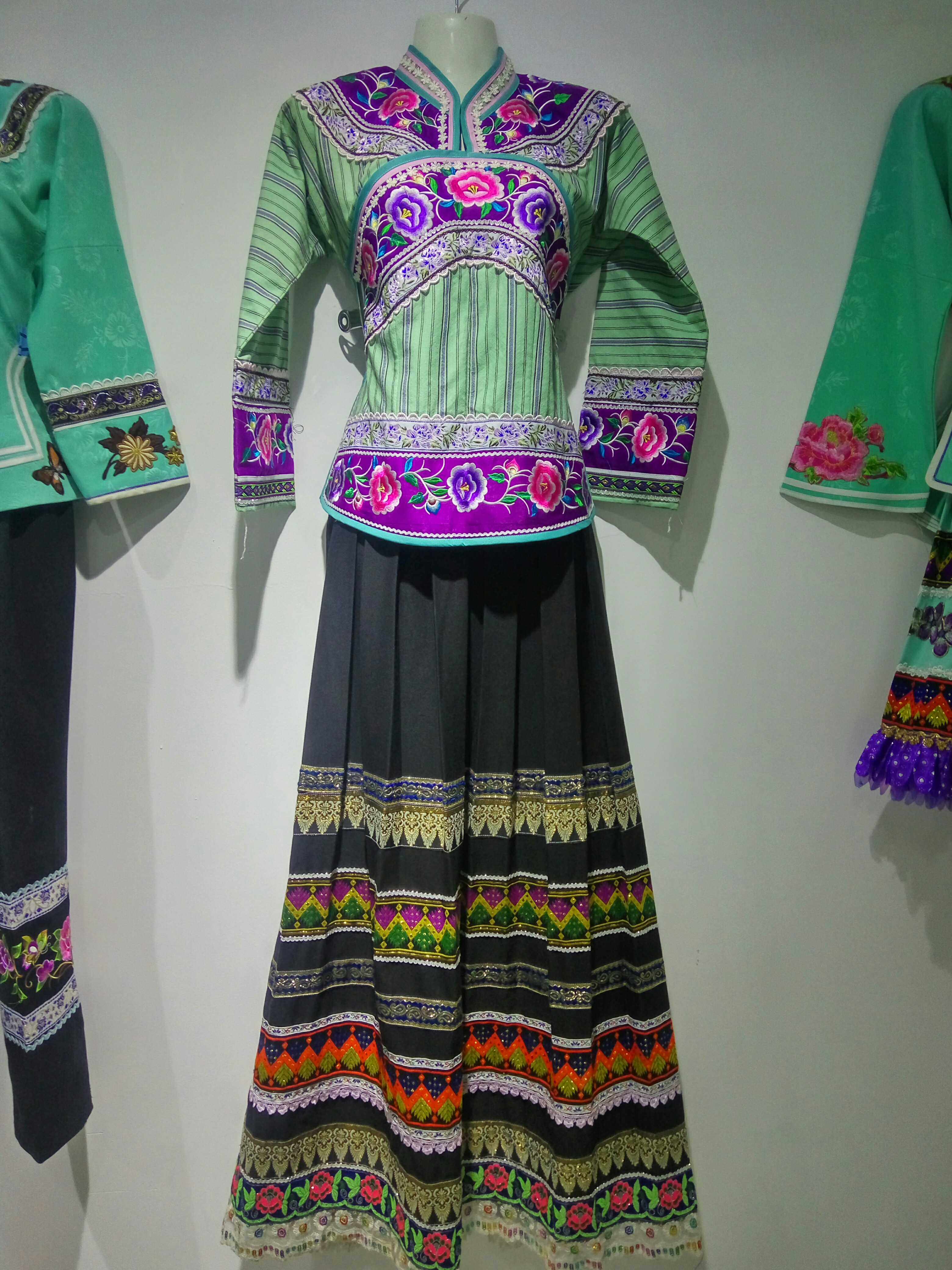 兰访2017新品民族布依族服装册亨特色女装演出婚庆旅游修身套装