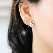 Make up the new Korea snowflake earrings Korean fashion cute flower flashing diamonds earrings jewelry earring accessories