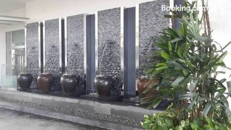 吉隆坡德萨格林公寓