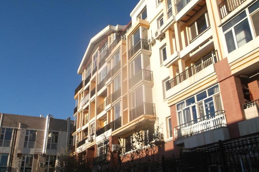 【第一次拍卖】赤峰市新城区八家组团锦绣花园小区a-1幢2042号房屋