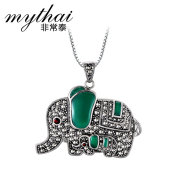 Thai Thai silver cute baby elephant pendant fashions green agate lucky jewelry 925 Silver Pendant Necklace of Japanese and Korean women