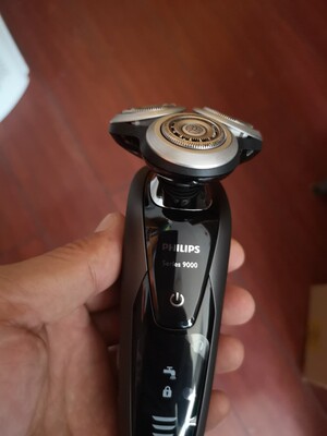 请问大家飞利浦9系剃须刀哪个型号比较好用入手对比飞利浦s9031和s7