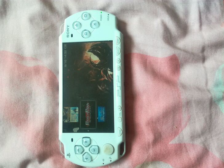 psp2000白色