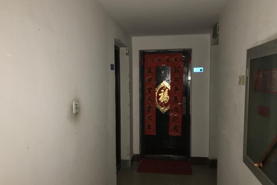 【第一次拍卖】(破)南京市玄武区湖景花园04号403室房地产