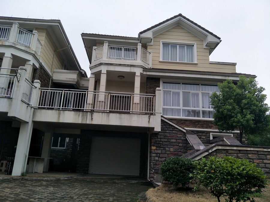 【第一次拍卖】鹰潭市天洁西路7号创景白露湾d79-2号住宅房地产