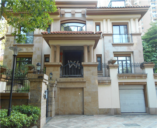 【第一次拍卖】东莞市寮步镇横坑村君山花园13栋(证号1800244500)独栋