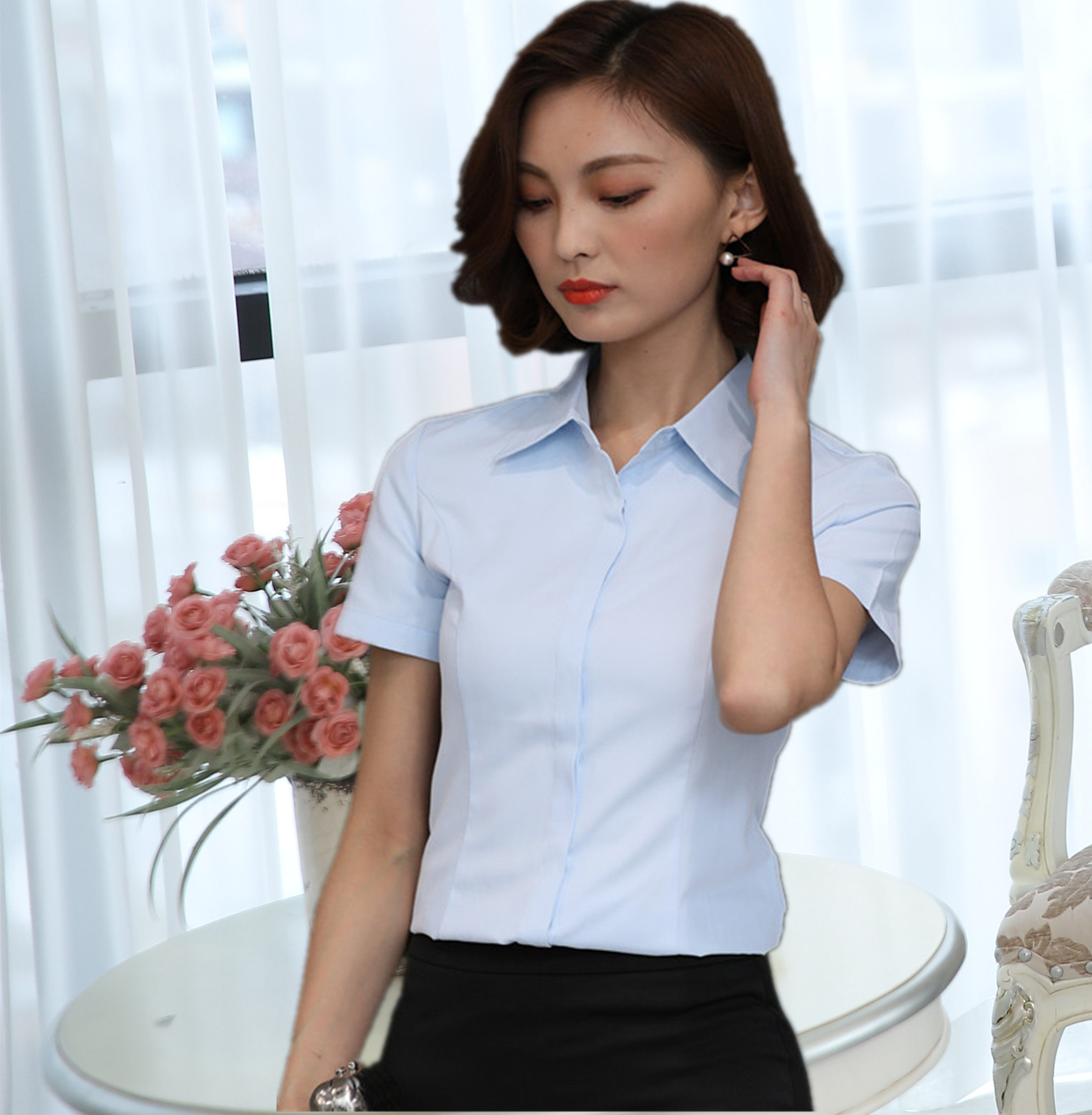 浅蓝色衬衫女工作服