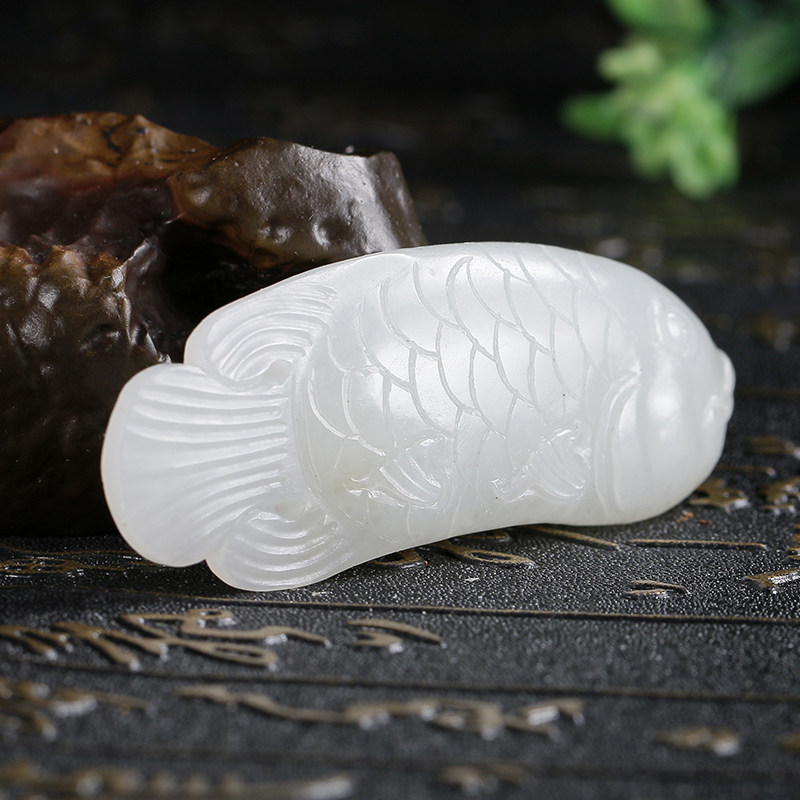 寓意【连年有余】苏工精品 和田玉白玉鱼挂件 细腻 26.78克