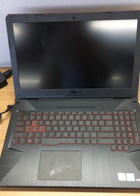 大家吐槽使用asus/华硕飞行堡垒5代fx80gd8300冰魂笔记本怎么样?