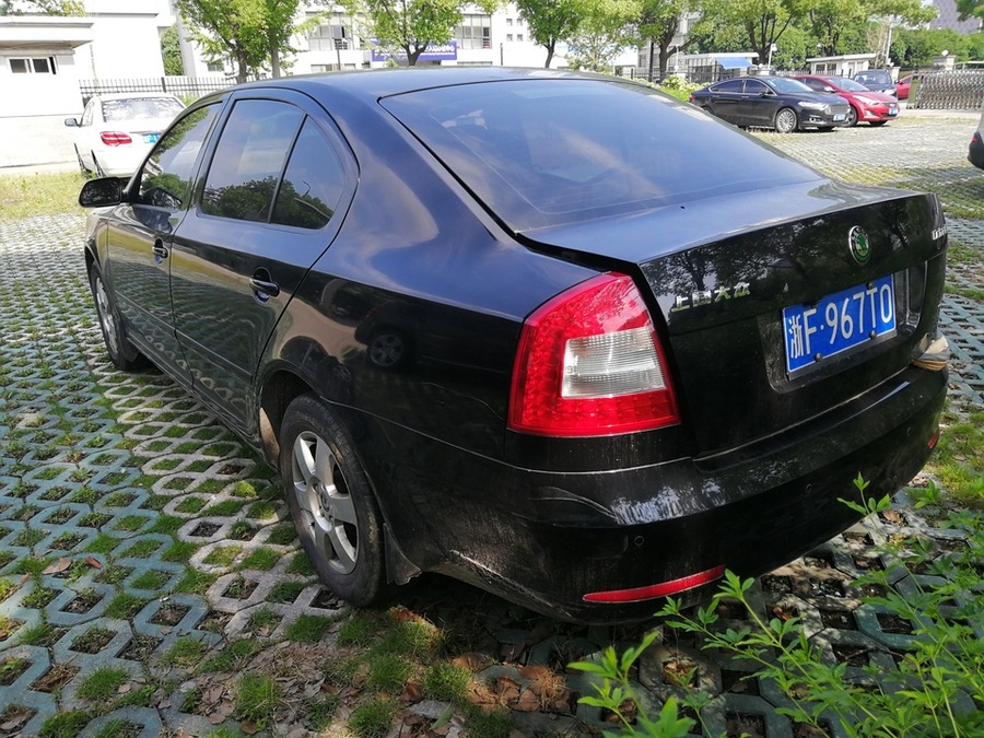 【第一次拍卖】浙f967t0斯柯达明锐牌小型汽车一辆