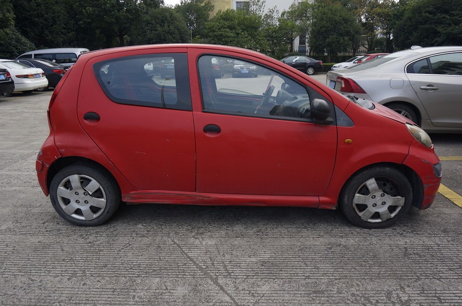 【第一次拍卖】浙jug842比亚迪牌qcj7100l2小型轿车一辆