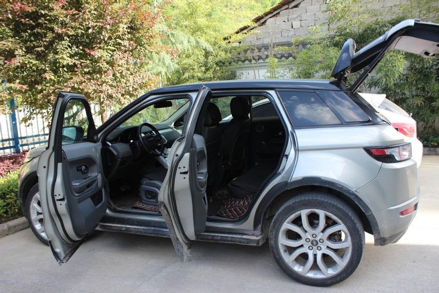 【第二次拍卖】路虎极光1999cc