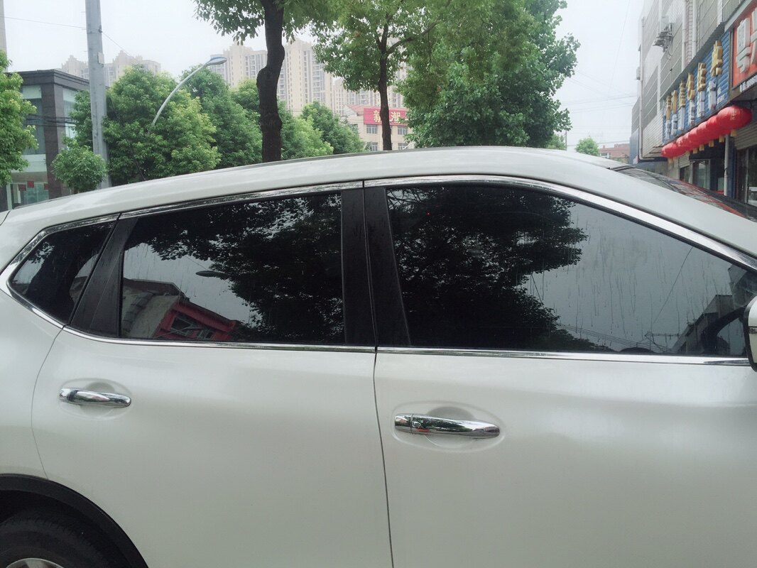 汽车全车贴膜大师贴膜多少钱_洛盾汽车贴膜怎么样_汽车贴膜什么牌子好
