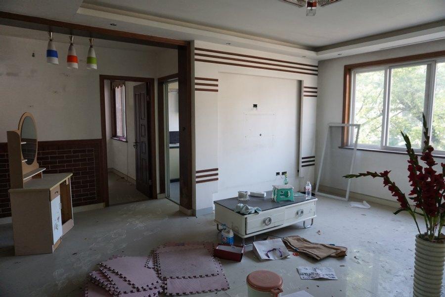 【第一次拍卖】青田县船寮镇黄言新村6幢2-302室房屋及6幢7号贮藏室