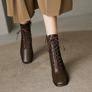 高跟短靴女2023新款秋冬款法式复古棕色真皮方头粗跟气质瘦瘦靴子