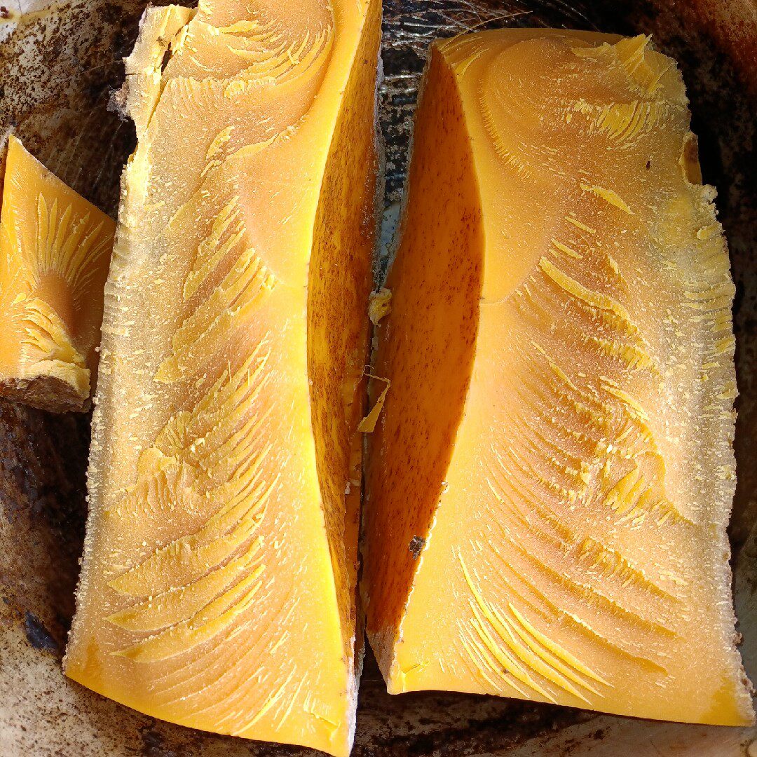 蜂蜡中蜂蜡土蜂蜡蜂场巢脾封盖蜡诱蜂蜡来蜂快不含石蜡500克包邮