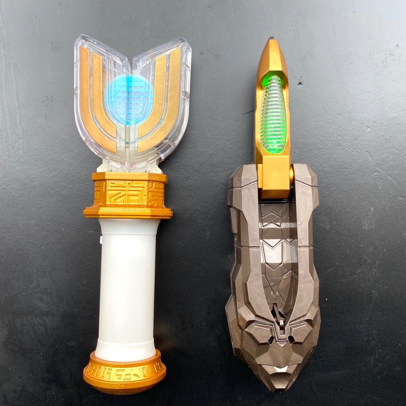 四杰奥特曼迪迦阿古茹戴拿神光棒特利迦火花闪光剑盖亚变身器已售2