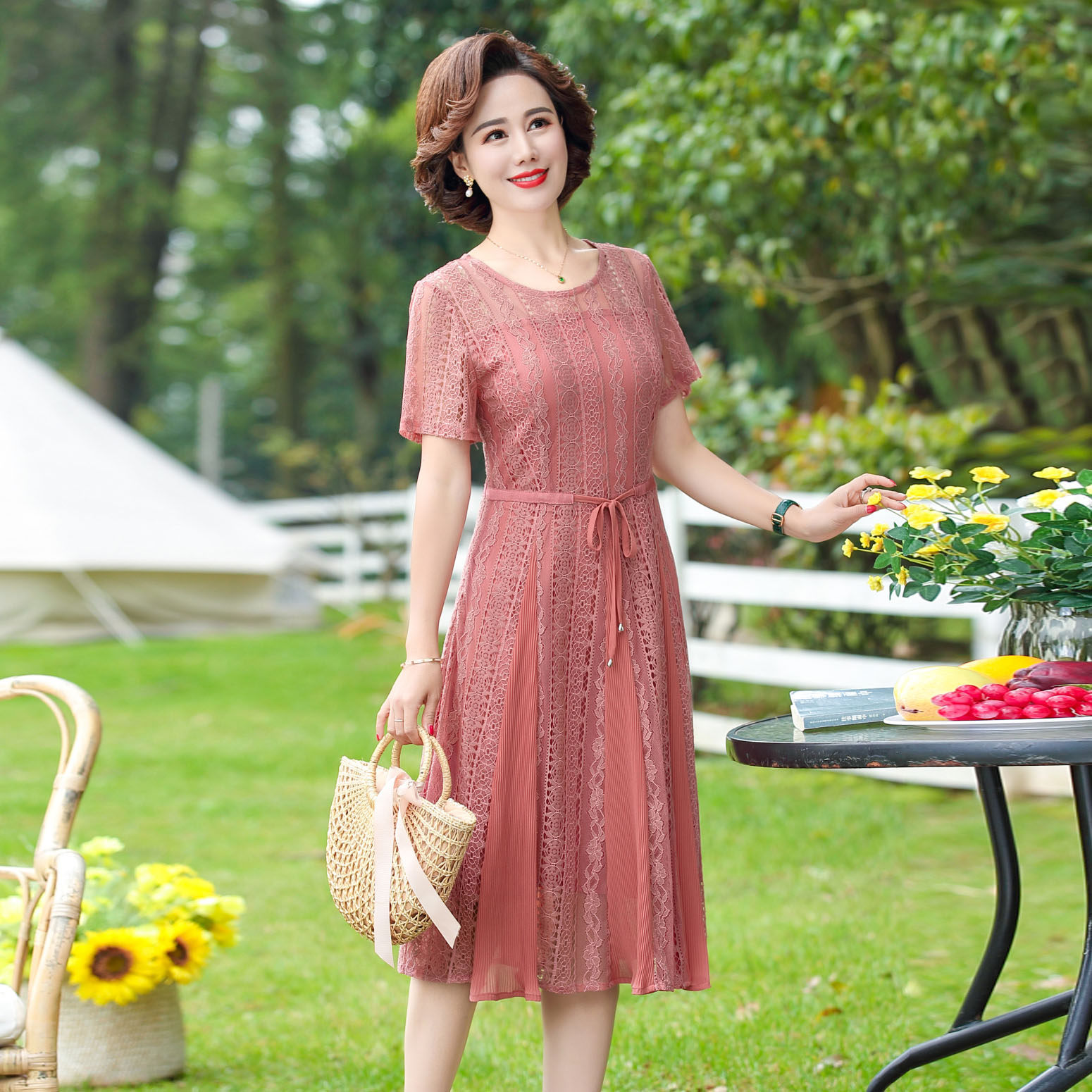 母亲节妈妈夏装连衣裙中老年女装气质2022新款夏季短袖裙子婚