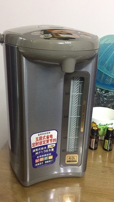 Re:请问真实使用ZOJIRUSHI/象印 CD-WBH40C电热水瓶怎么样呢??象印CD-WBH40C好不 ..