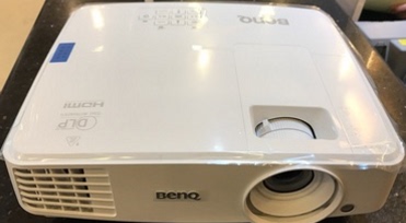 反馈明基3d投影仪mx522h无屏电视好用吗颜色失真吗