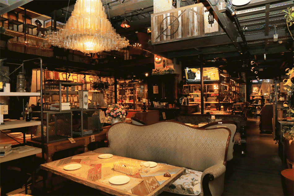 除了墨墨在上面提到的, 深圳还有simple things,zacup等创意杂货铺.