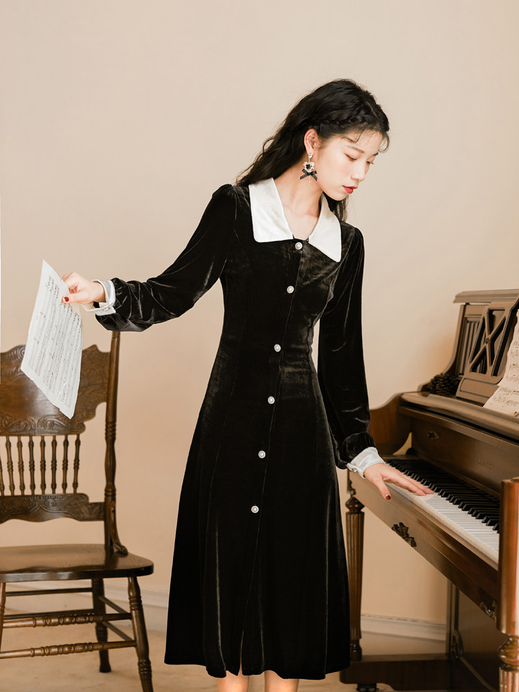小黑裙 冬天_法式复古修身显瘦气质丝绒小黑裙赫本风连衣裙大摆收腰内