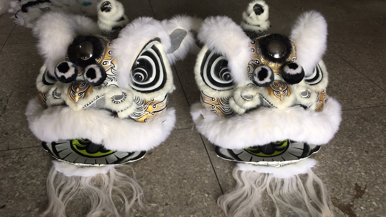广东醒狮孝狮佛山醒狮正宗南狮黑白孝狮竹编狮头澳洲羊毛