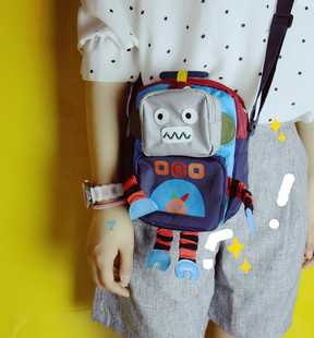 紀梵希機器人t恤 韓國大兒童機器人趣味卡通斜挎包撞色迷你斜挎包單肩手機小包 紀梵希懶人鞋