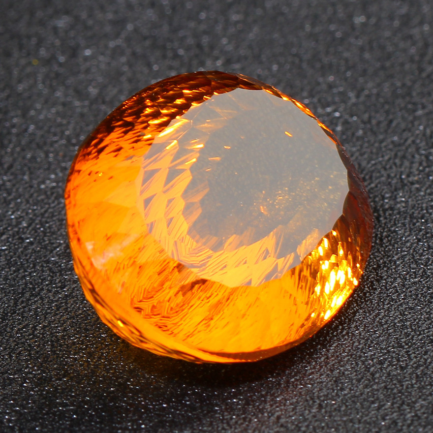 极品天然巴西黄水晶裸石 火彩效应好 重:68.15ct