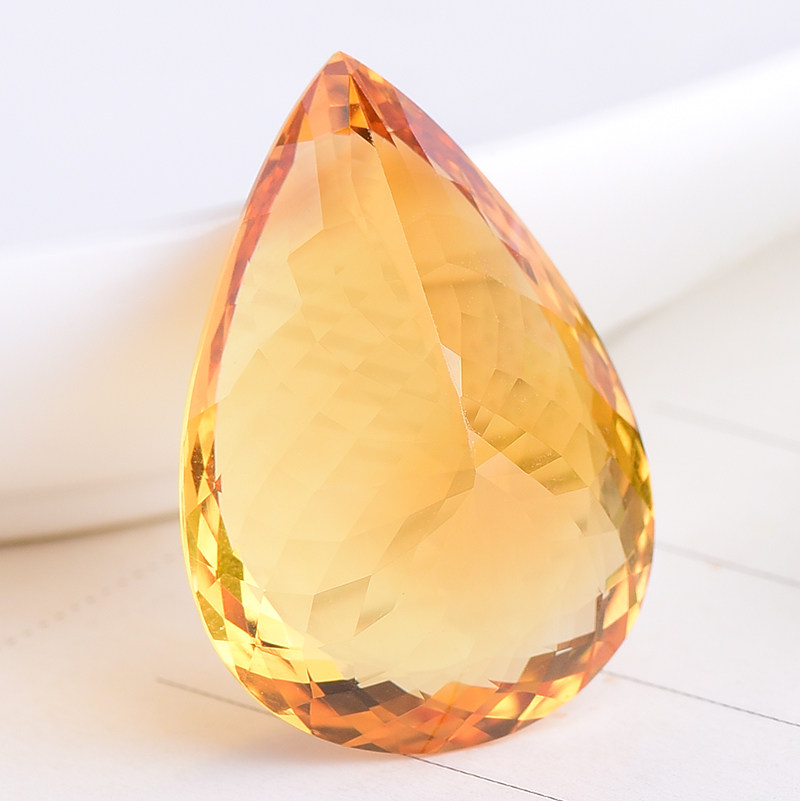 超亮 极品天然刻面黄水晶裸石 重39.45克拉 全净体质无杂 水滴形