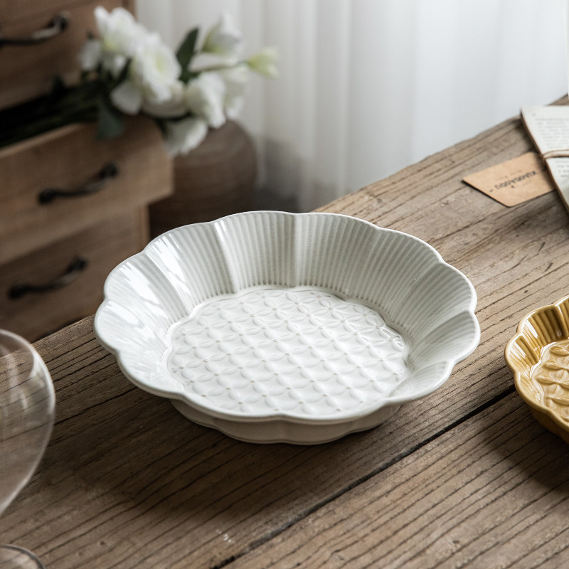 悠瓷 花瓣造型8.5英寸立体浮雕深盘家用陶瓷盘子花口盘甜点盘菜盘